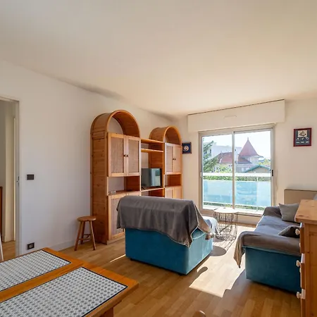 Apartment T2 Idealement Situe A - Proche Plage, Commerces Et Gare - Parking Prive - Fr-1-319-452 Arcachon